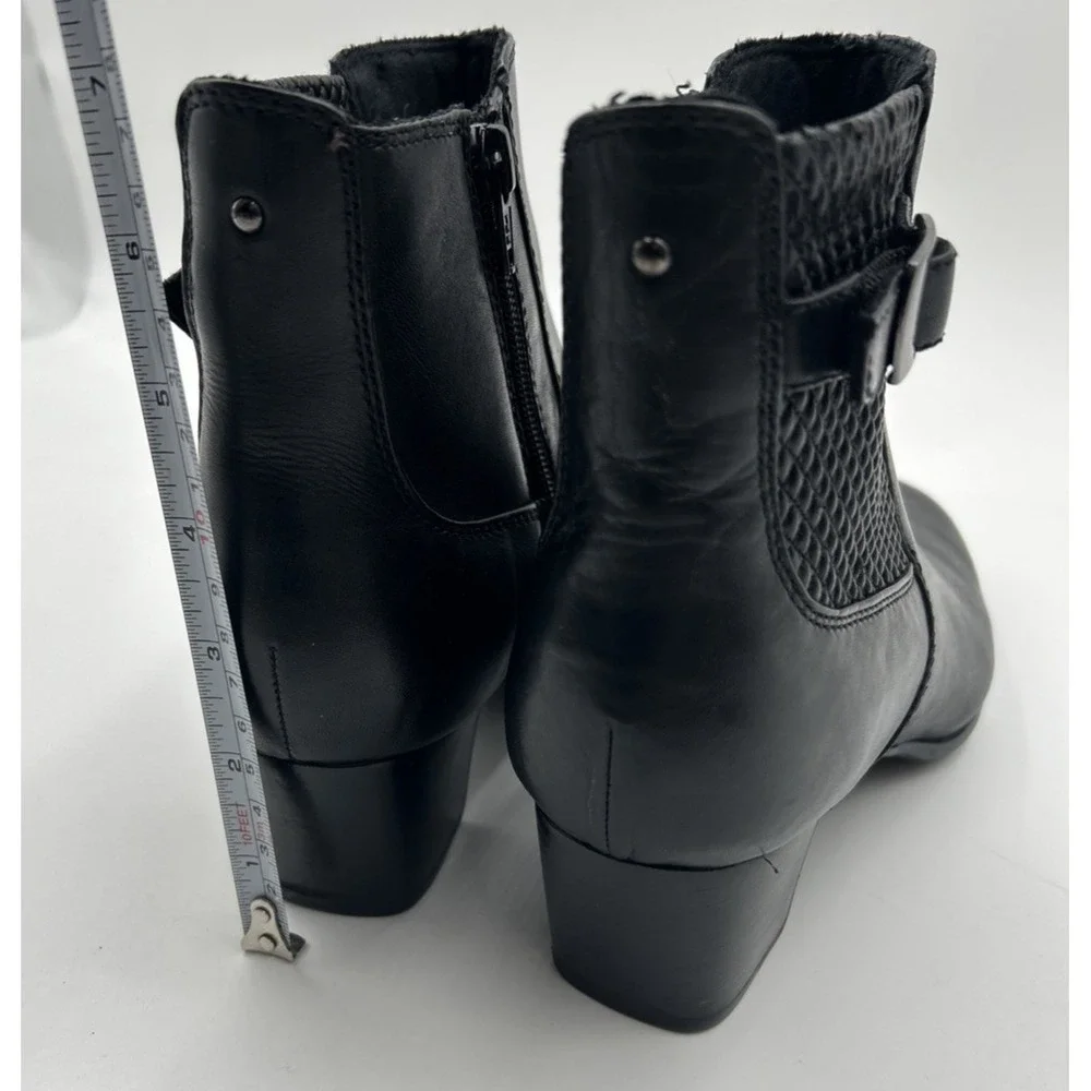 Clarks sale pair